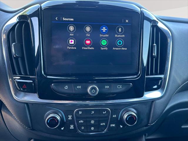 2023 Chevrolet Traverse AWD LT Leather