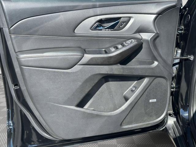 2023 Chevrolet Traverse AWD LT Leather
