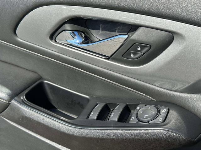 2023 Chevrolet Traverse AWD LT Leather