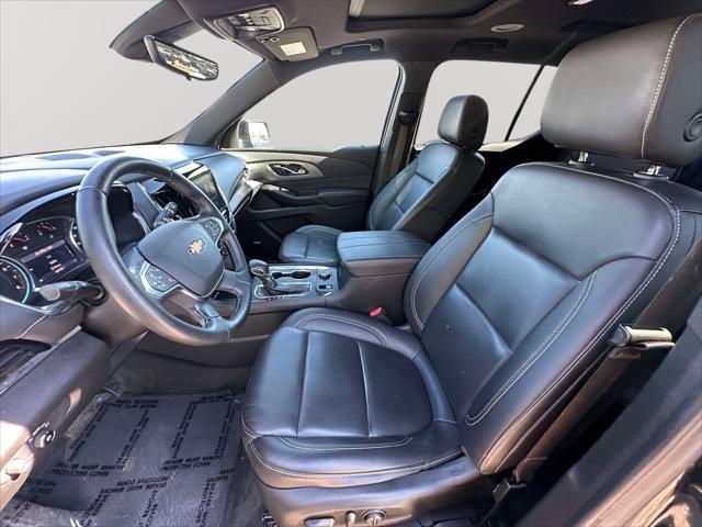 2023 Chevrolet Traverse AWD LT Leather