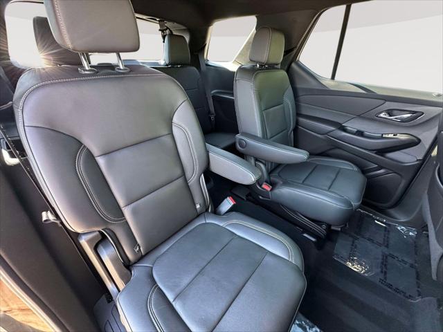 2023 Chevrolet Traverse AWD LT Leather