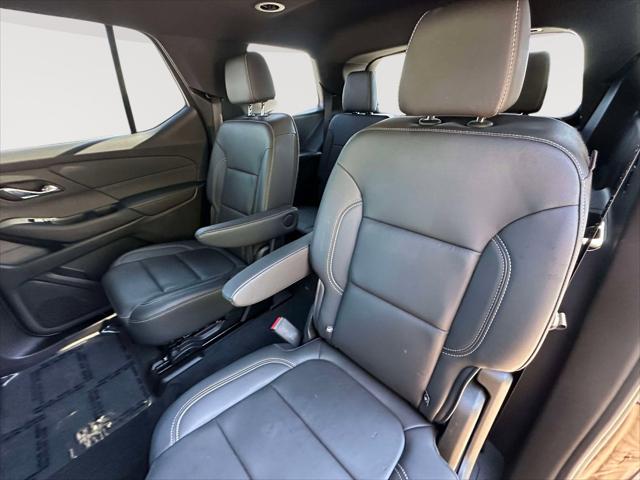 2023 Chevrolet Traverse AWD LT Leather