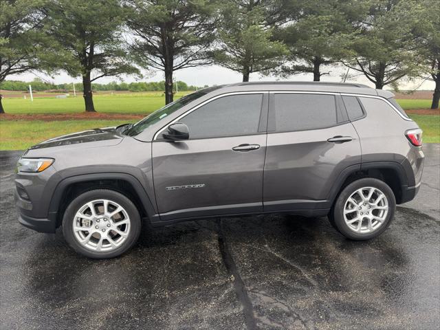 2023 Jeep Compass Latitude Lux FWD for sale in Taylorville, IL