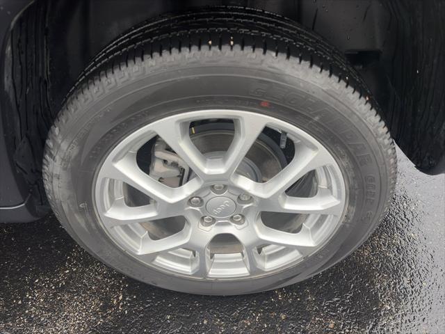 2023 Jeep Compass Latitude Lux FWD