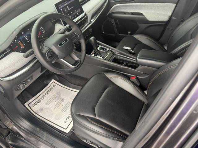 2023 Jeep Compass Latitude Lux FWD