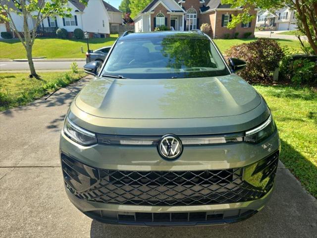 2025 Volkswagen Tiguan 2.0T SE R-Line Black 2025 Volkswagen Tiguan 2.0T SE R-Line Black