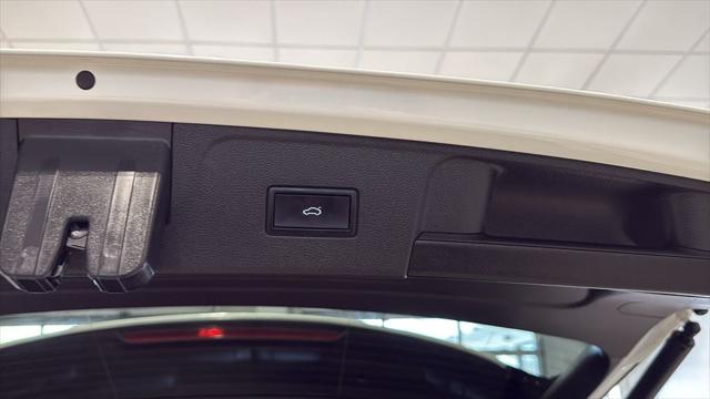 2024 Volkswagen Atlas 2.0T Peak Edition SEL