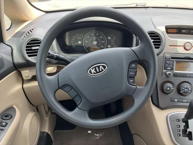 2009 Kia Rondo LX