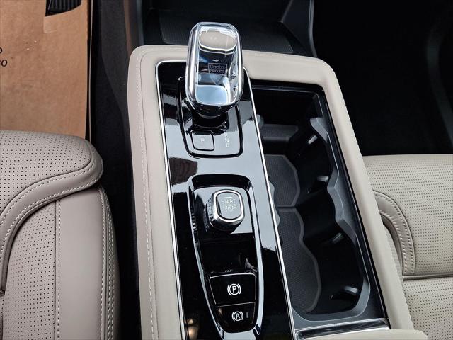 2026 Volvo XC90 Plug-In Hybrid Ultra, T8 AWD, Electric/Gasoline, Bright, 7 Seats