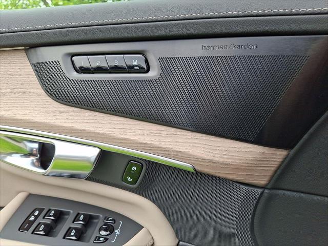 2026 Volvo XC90 Plug-In Hybrid Ultra, T8 AWD, Electric/Gasoline, Bright, 7 Seats