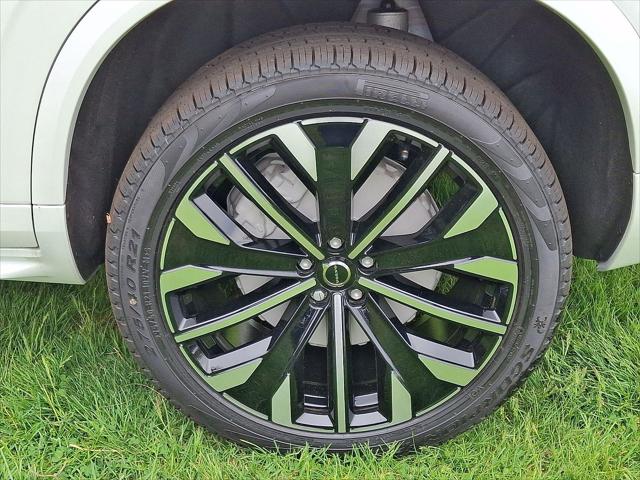 2026 Volvo XC90 Plug-In Hybrid Ultra, T8 AWD, Electric/Gasoline, Bright, 7 Seats