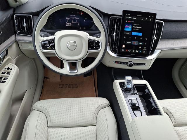 2026 Volvo XC90 Plug-In Hybrid Ultra, T8 AWD, Electric/Gasoline, Bright, 7 Seats