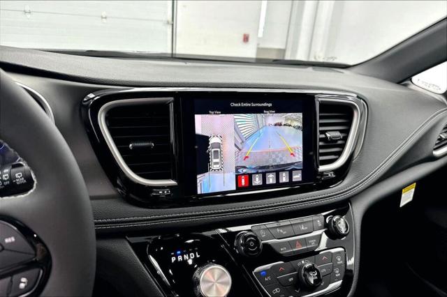 2027 Chrysler Pacifica Limited