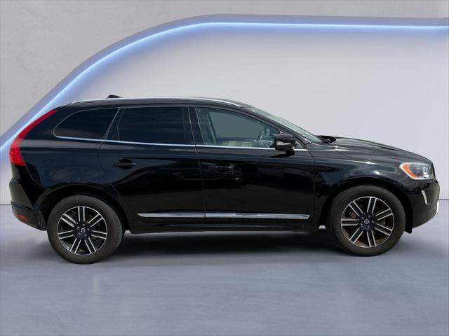 2017 Volvo XC60 T5 Dynamic