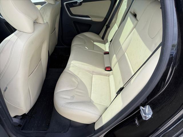2017 Volvo XC60 T5 Dynamic