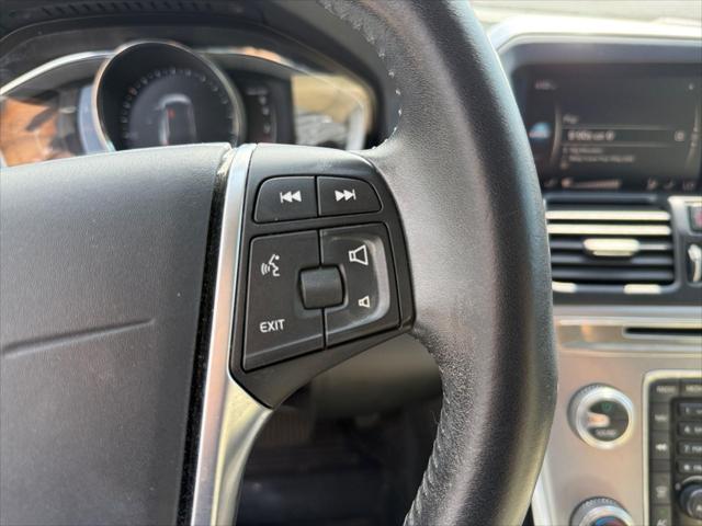 2017 Volvo XC60 T5 Dynamic