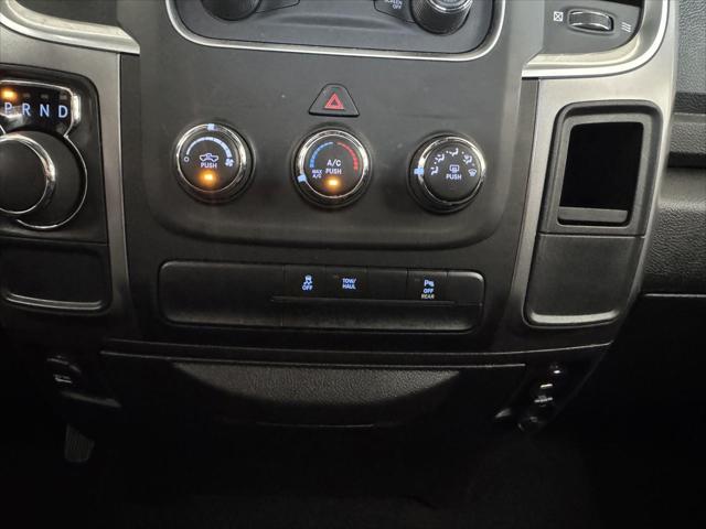 2024 Ram 1500 Classic Warlock Crew Cab 4x2 5'7" Box