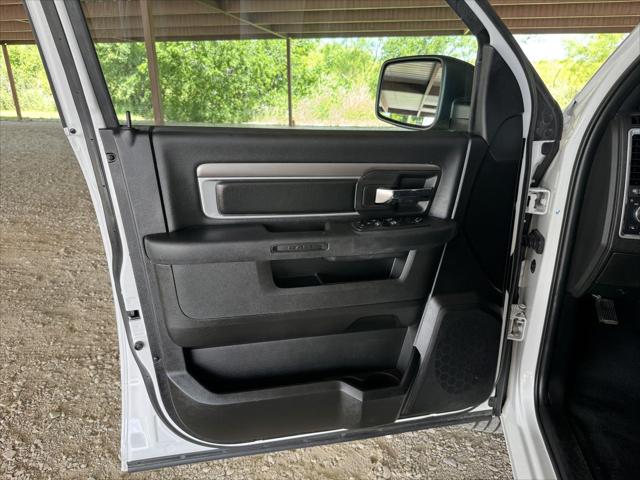 2024 Ram 1500 Classic Warlock Crew Cab 4x2 5'7" Box