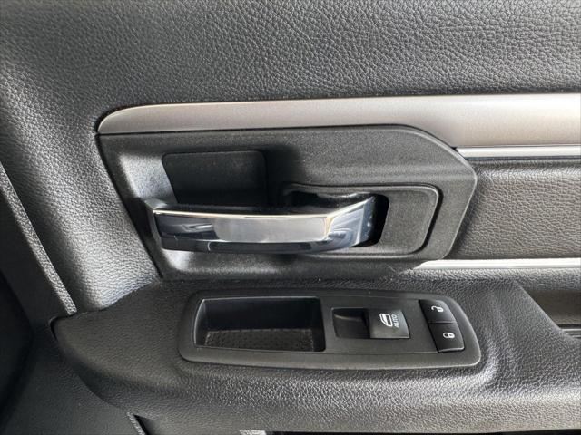 2024 Ram 1500 Classic Warlock Crew Cab 4x2 5'7" Box