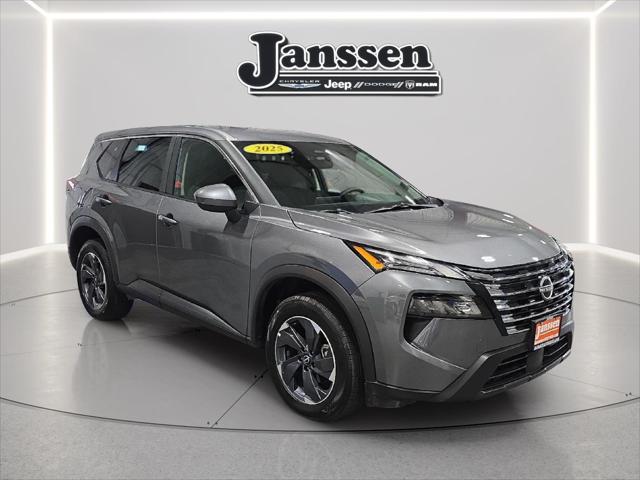 2025 Nissan Rogue SV FWD