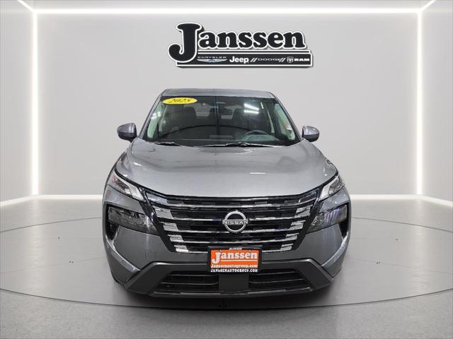 2025 Nissan Rogue SV FWD