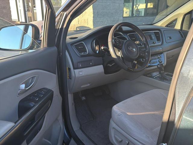 2016 Kia Sedona LX