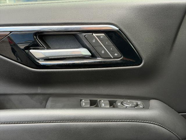 2025 Chevrolet Suburban 4WD Z71