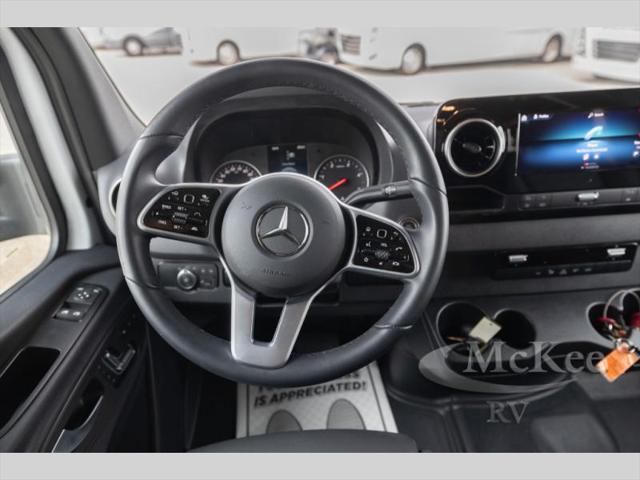 2025 Mercedes-Benz Sprinter 3500XD Chassis Standard Roof 4-Cyl Diesel HO