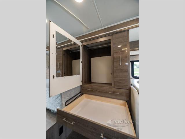 2025 Mercedes-Benz Sprinter 3500XD Chassis Standard Roof 4-Cyl Diesel HO