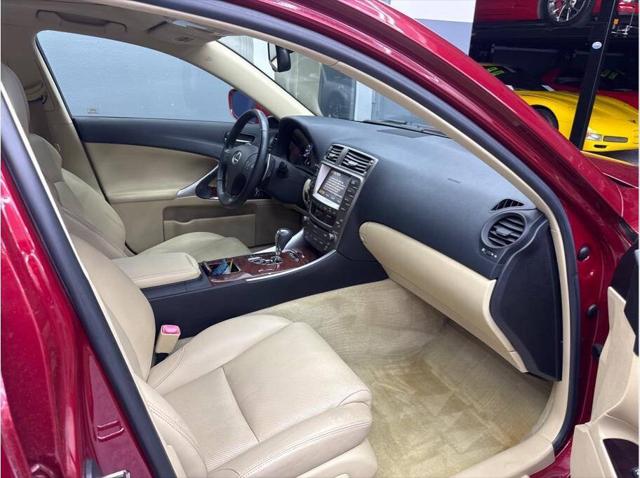 2007 Lexus IS 250 Base 4dr Sedan (2.5L V6 6A)