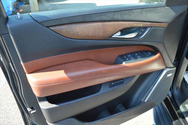 2017 Cadillac Escalade Luxury