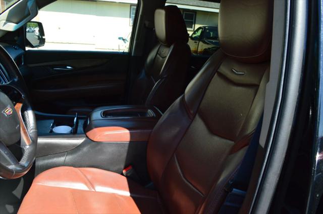 2017 Cadillac Escalade Luxury