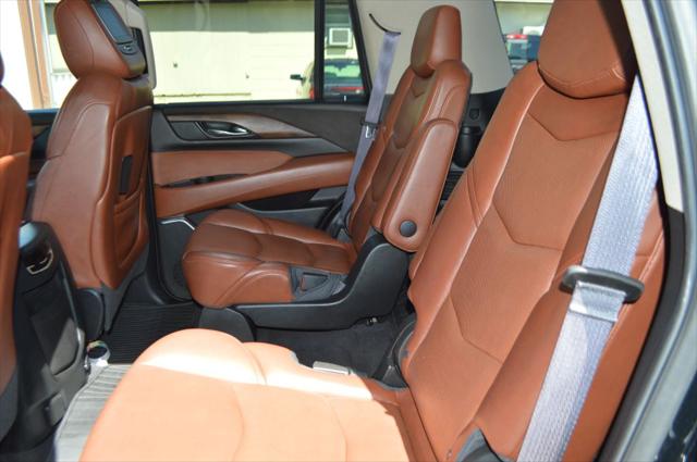 2017 Cadillac Escalade Luxury