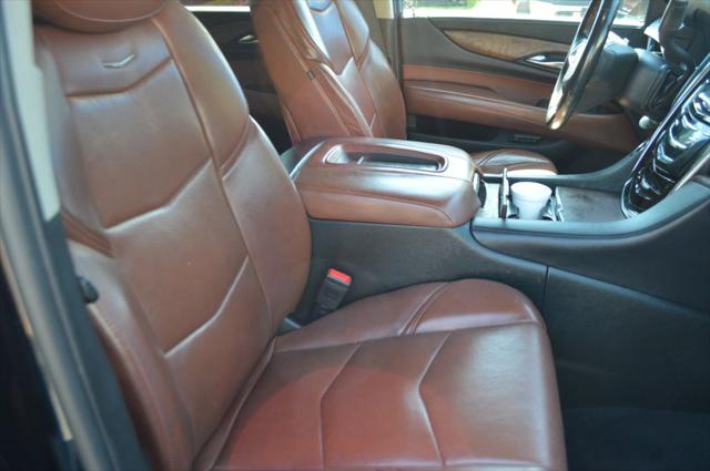 2017 Cadillac Escalade Luxury