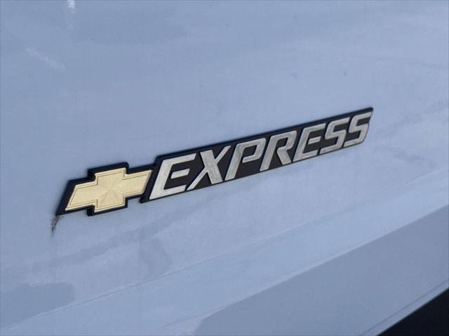 2025 Chevrolet Express Cargo Van RWD 3500 Regular Wheelbase WT