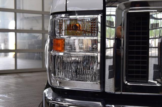 2025 Ford E-350 Cutaway E-350