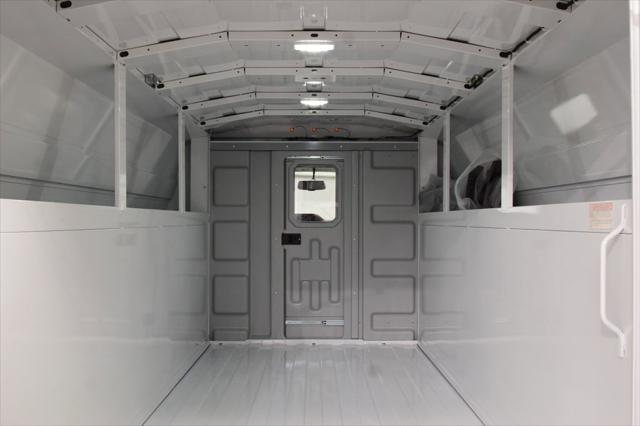 2025 Ford E-350 Cutaway E-350