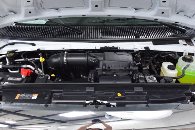 2025 Ford E-350 Cutaway E-350