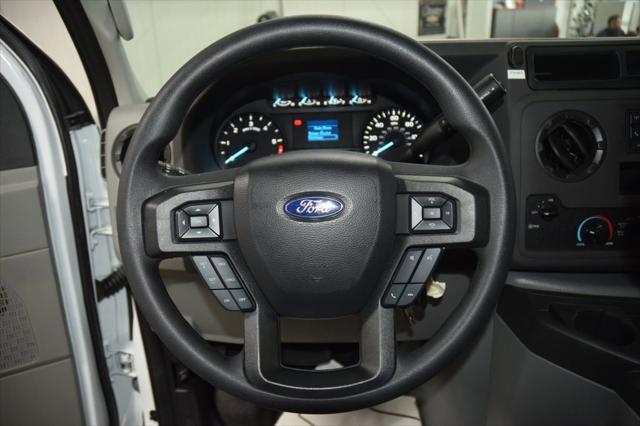 2025 Ford E-350 Cutaway E-350