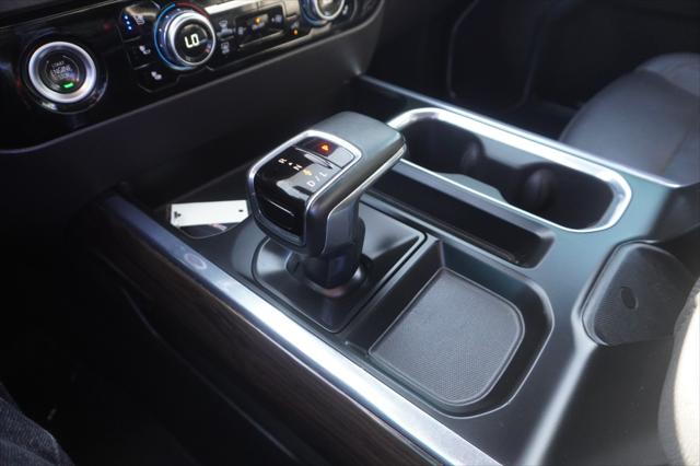 2023 GMC Sierra 1500 2WD Crew Cab Short Box SLT