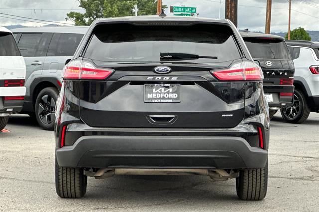 2022 Ford Edge SE