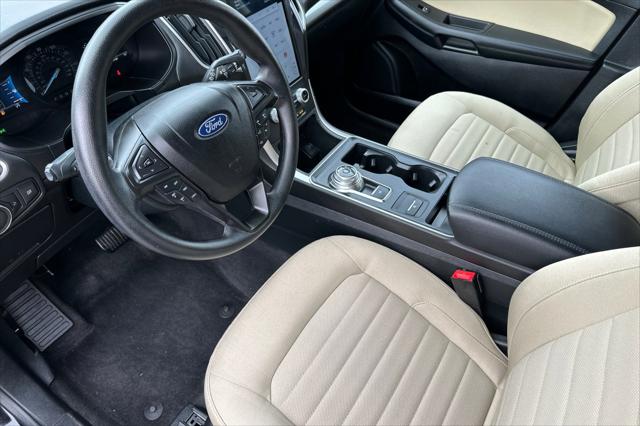 2022 Ford Edge SE