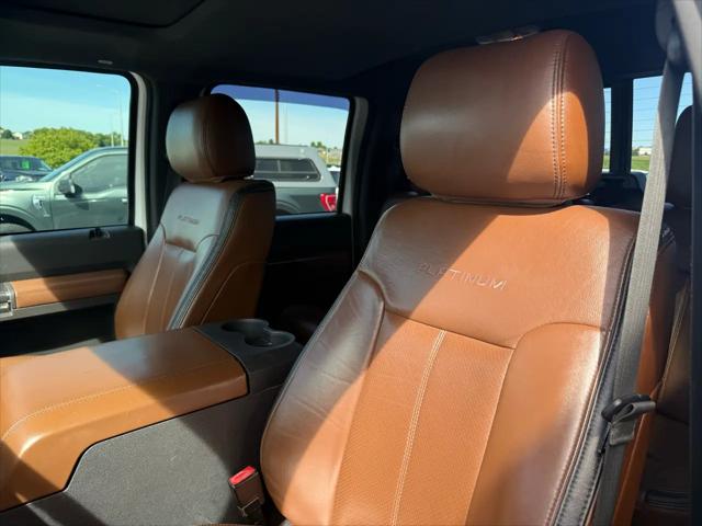 2014 Ford F-250 4WD Crew Cab 156"" Platinum