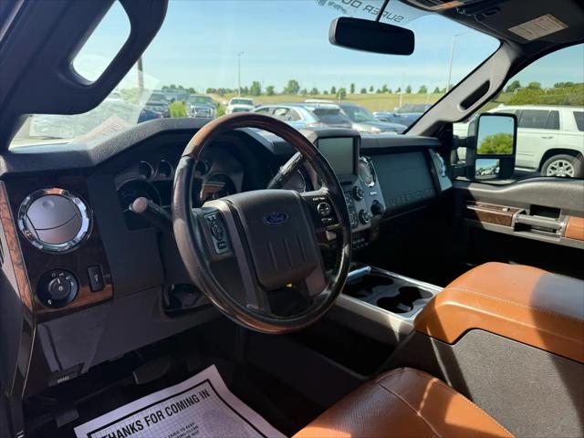 2014 Ford F-250 4WD Crew Cab 156"" Platinum