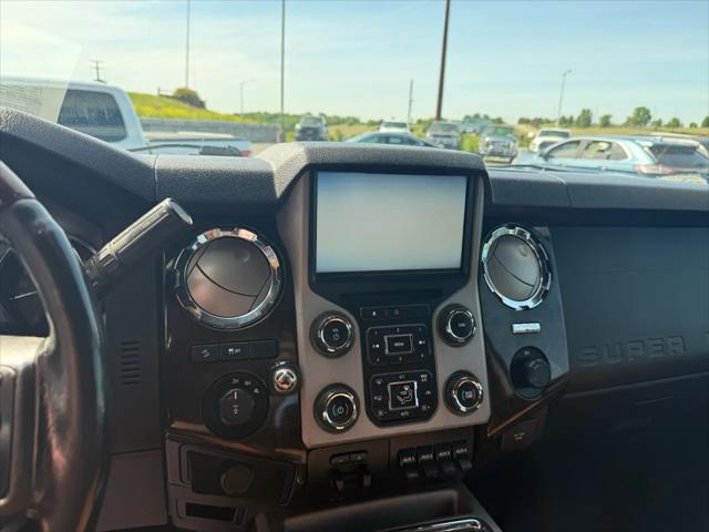 2014 Ford F-250 4WD Crew Cab 156"" Platinum