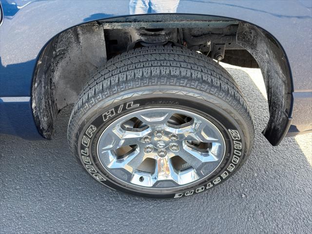 2022 Ram 1500 Big Horn Crew Cab 4x4 5'7" Box