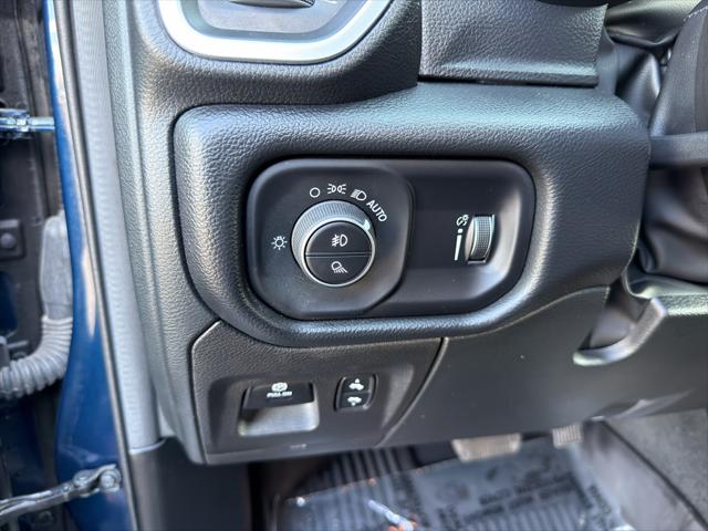 2022 Ram 1500 Big Horn Crew Cab 4x4 5'7" Box