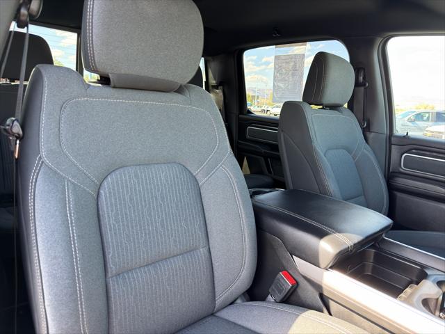 2022 Ram 1500 Big Horn Crew Cab 4x4 5'7" Box