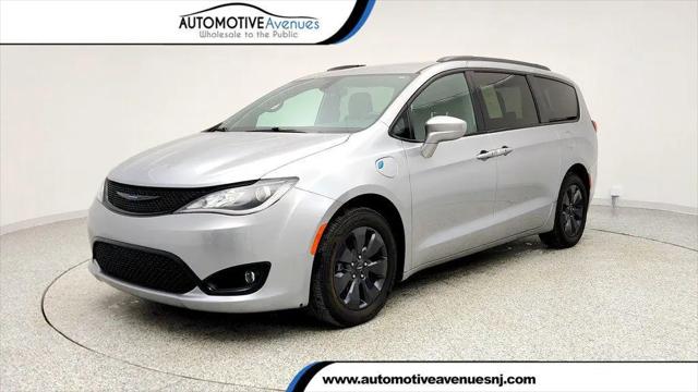 2020 Chrysler Pacifica Hybrid Touring L for sale in Washington Township, NJ