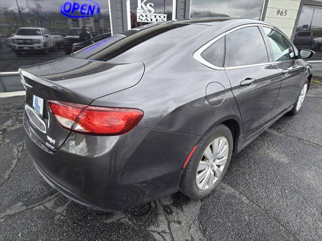 2016 Chrysler 200 LX
